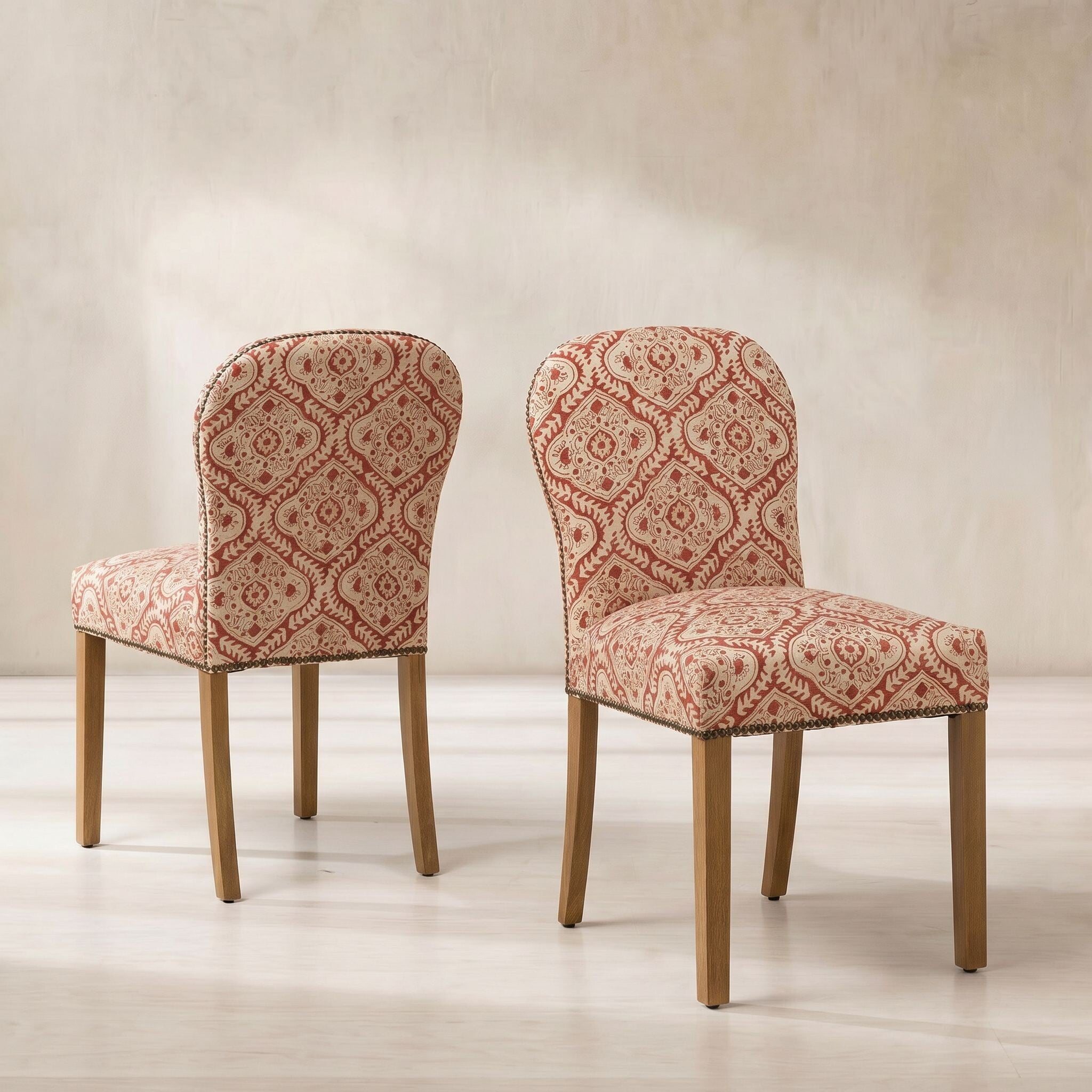 Gable x linwood dining chair in red fabric