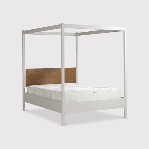 Rustic top poster bed