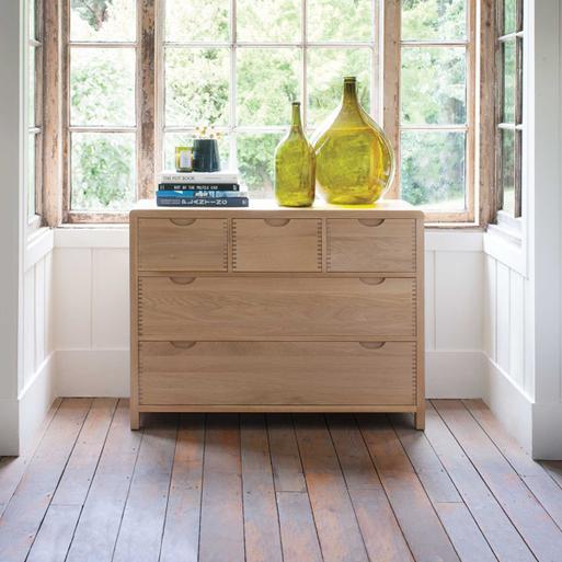 Chest of outlet drawers 115cm wide