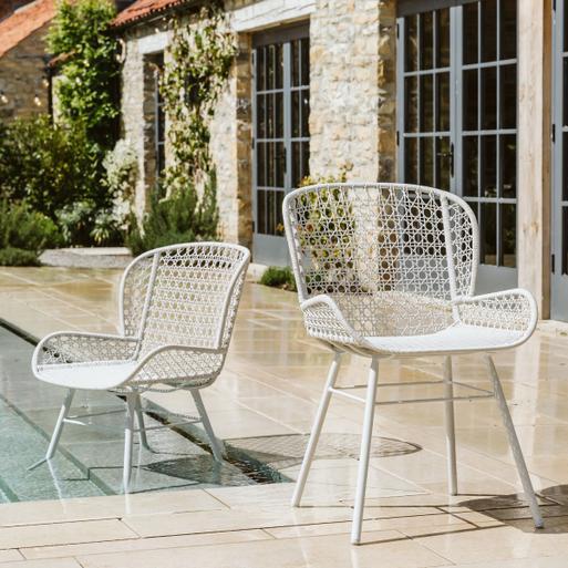 White wicker sale outdoor dining chairs